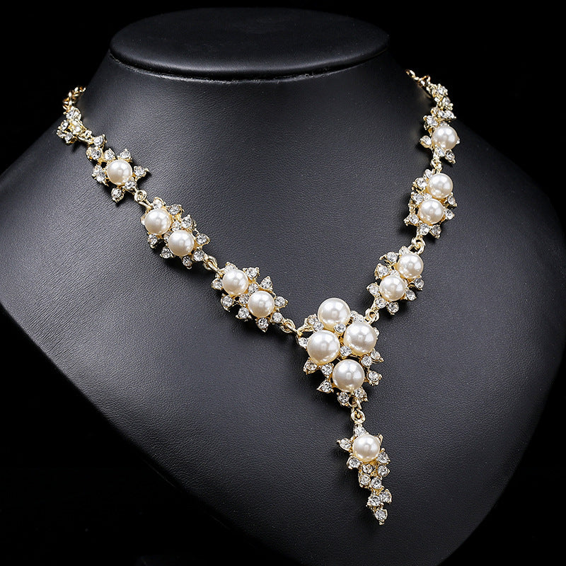 Minimalist Pearl Necklace Set for Women with Alloy Pendant and Electroplated Finish, Clavicle Chain and Matching Earrings