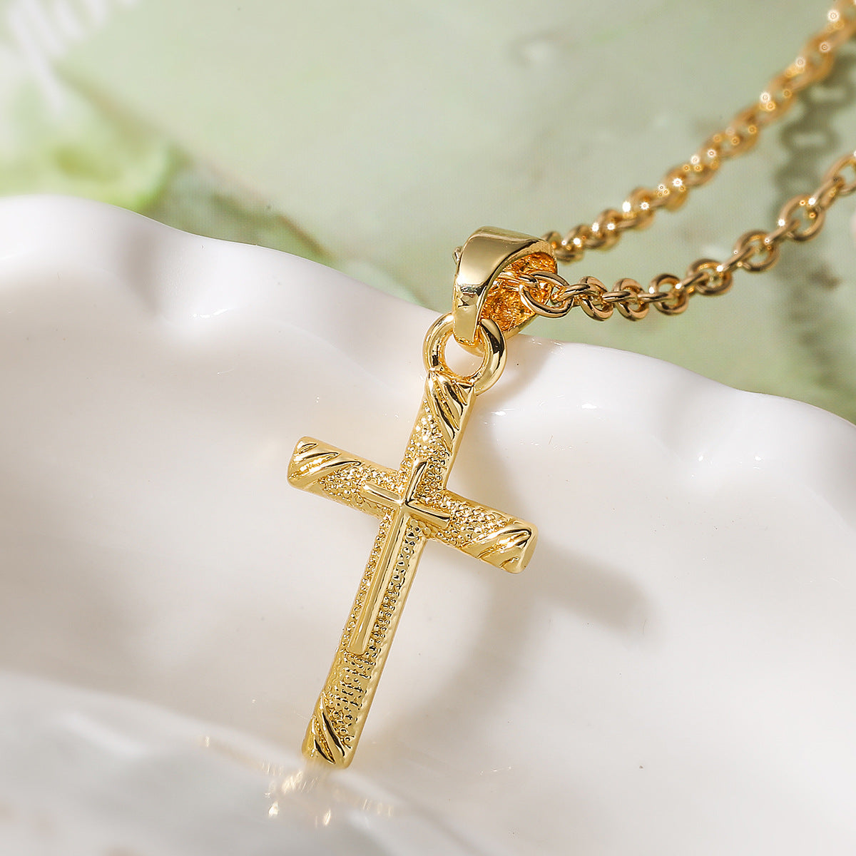 Minimalist 18K Gold Plated Brass Cross Pendant Necklace for Women