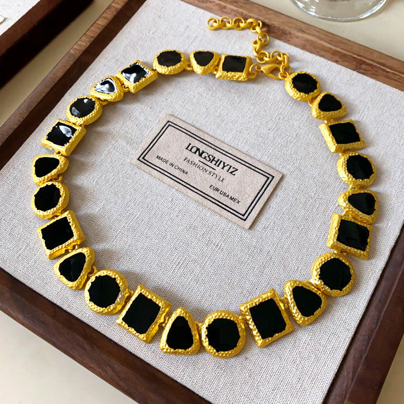 Set collana e orecchini geometrici da donna in stile vintage in lega con finitura smaltata