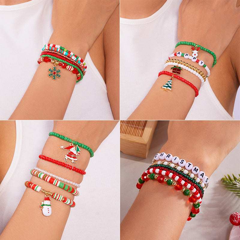 Set di Bracciali Natalizi fatti a mano in Argilla Polimerica con Ciondoli a Fiocco di Neve e Lettere per Donna