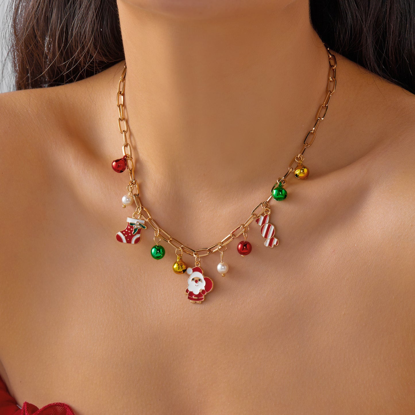 Collana con Pendente in Lega a Tema Natalizio con Ciondoli a Renna e Campanella, Elettroplaccata, Stile Minimalista e Dolce per Donna