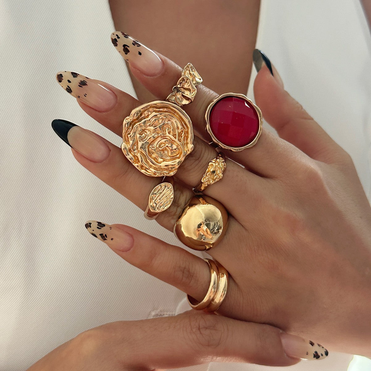 Minimalist Geometric Irregular Molten Texture Plated Alloy Ring for Women