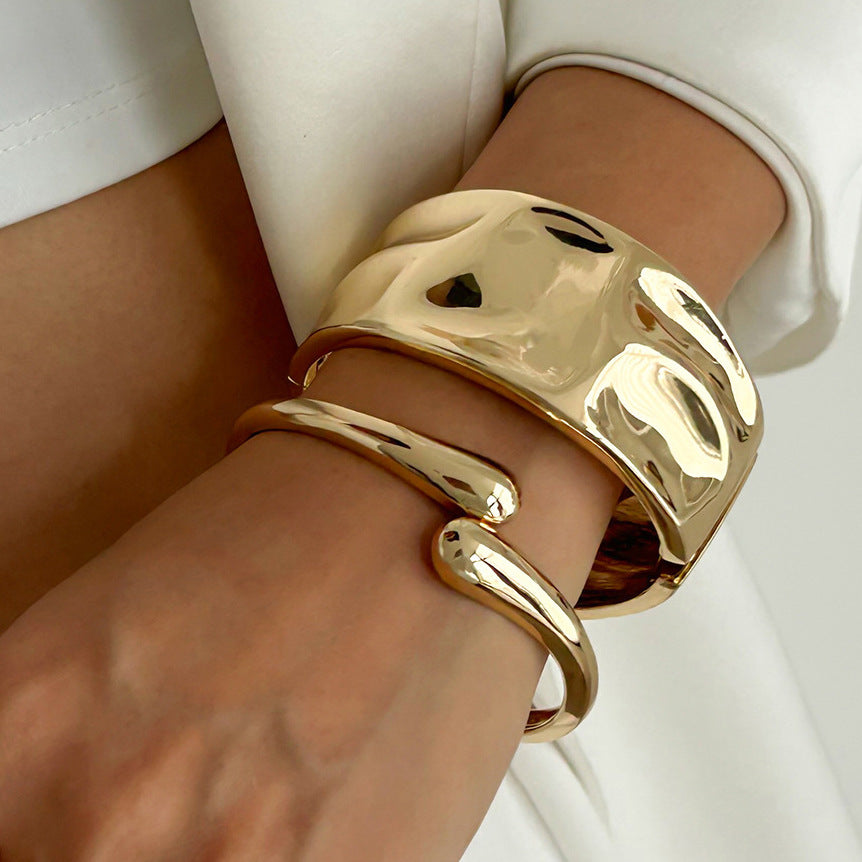 Elegant Teardrop Plated Zinc Alloy Cuff Bracelet for Women
