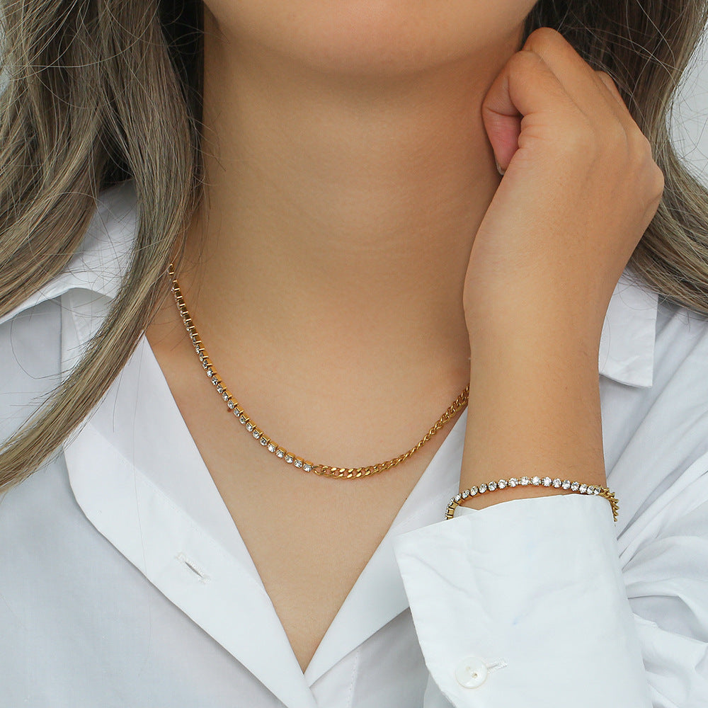 Collana da donna placcata in acciaio inossidabile con zirconi cubici, design geometrico minimalista e alla moda