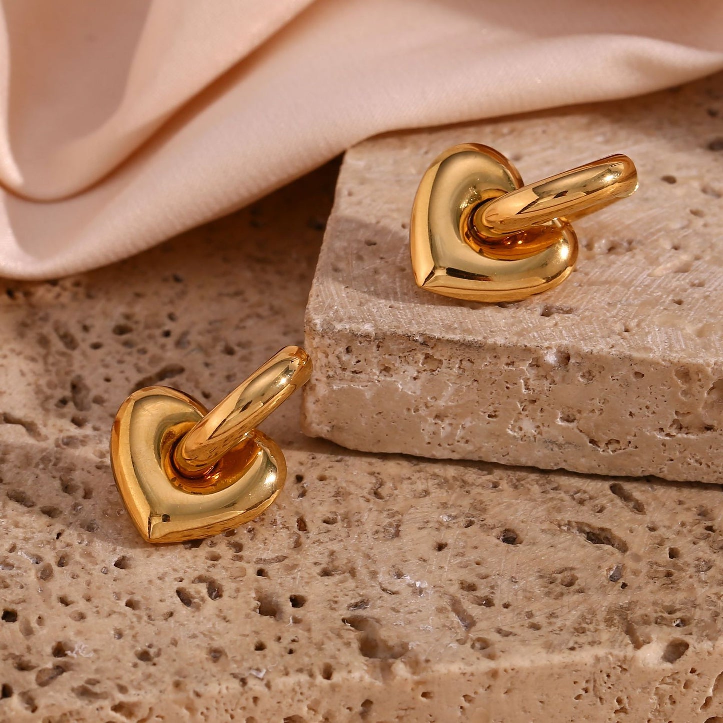 Minimalist Luxe Heart-Shaped Stainless Steel Gold-Plated Hoop Earrings for Women
