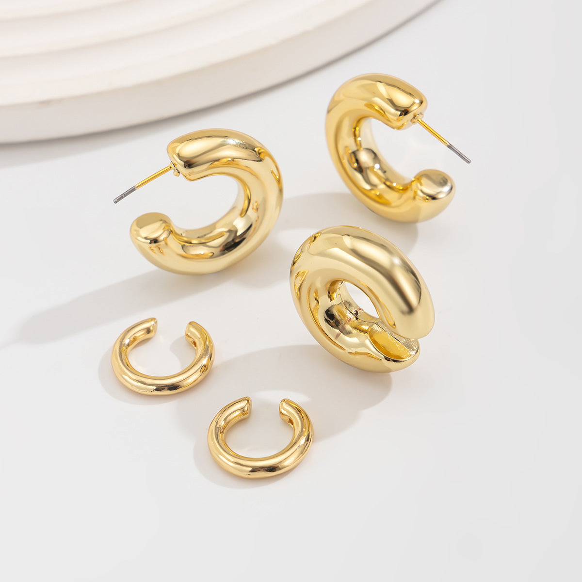 Pendientes de clip de tubo redondo hueco geométricos minimalistas para mujer con acabado de metal chapado