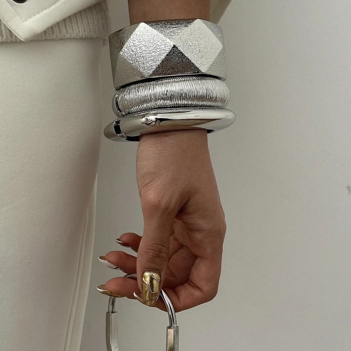 Bracciale rigido aperto in lega di lusso vintage da donna