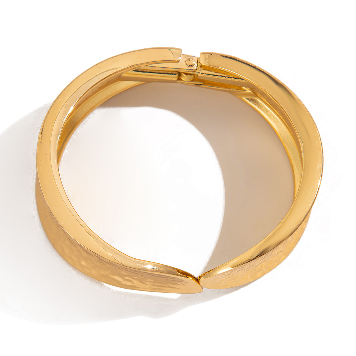 Bracciale da donna in lega elettrodeposita con design a forma di anello geometrico e chiusura a molla