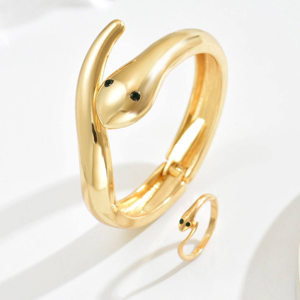 Set di bracciale e anello geometrici a forma di serpente intarsiati di strass, regolabili, da donna, in lega