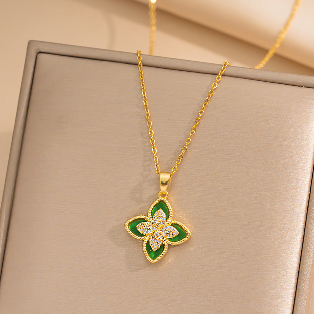 Minimalist Four-Leaf Clover Pendant Necklace in Titanium Steel with Vacuum Plating and Snake Chain for Women
