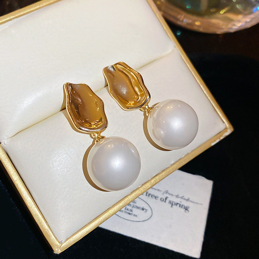 Orecchini da donna vintage eleganti a forma di stella geometrica con perle simulate e zirconi, perni in acciaio placcato