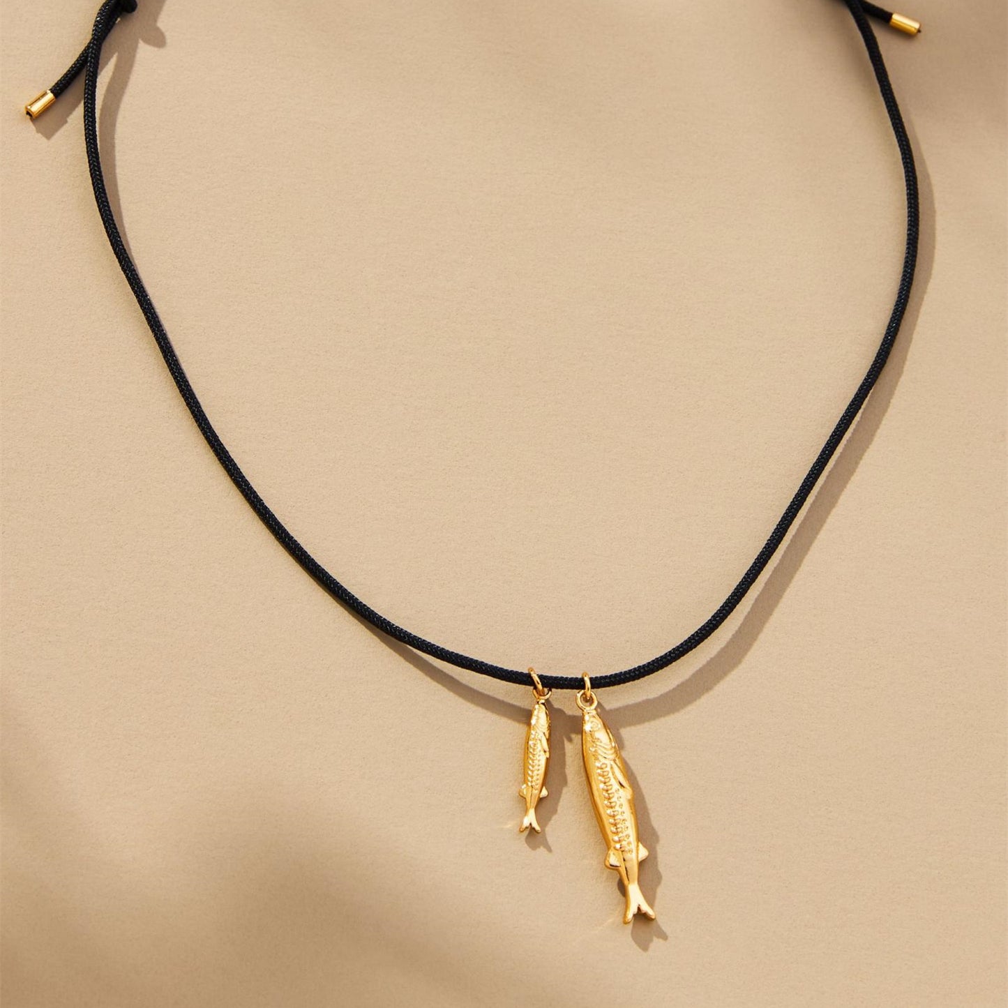 Vintage Gold Plated Titanium Steel Animal Conch & Tropical Fish Charm Bar Necklace