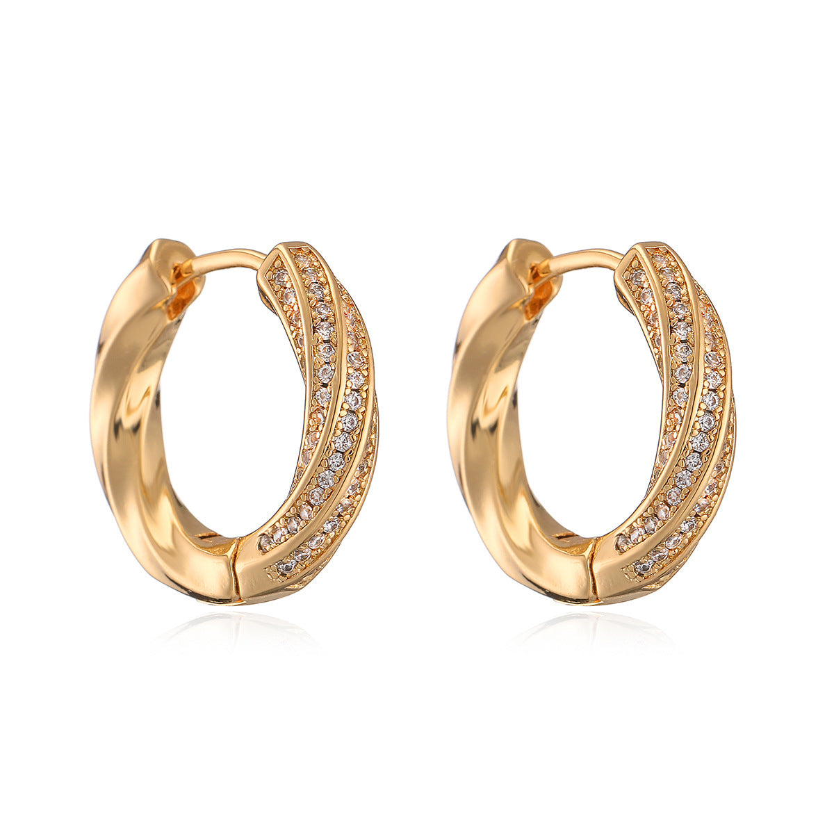 Orecchini a cerchio irregolari geometrici minimalisti da donna con base in rame, placcatura in oro vero e intarsio di zirconi
