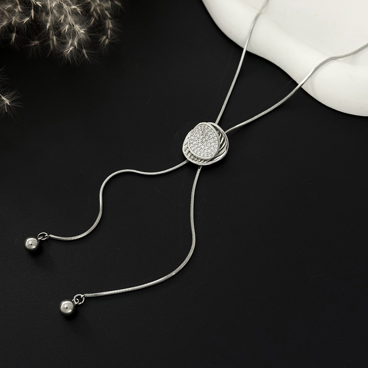 Minimalist Geometric Floral Resin Pendant Plated Stainless Steel Cable Chain Necklace for Women