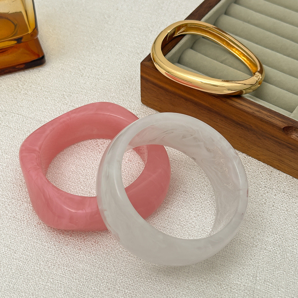 Sweet Vintage Geometric Round Oval Gradient Alloy Wide Bangle Bracelet
