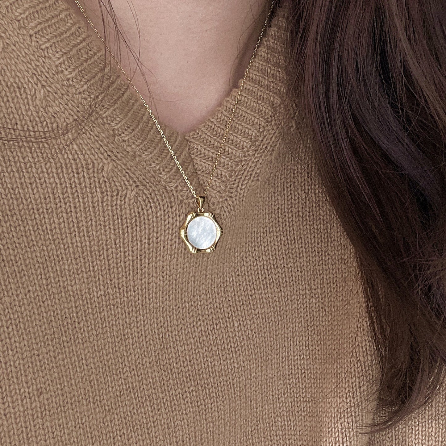 Collar de plata de ley 925 para mujer, estilo natural, con dije de concha minimalista y diseño de bambú