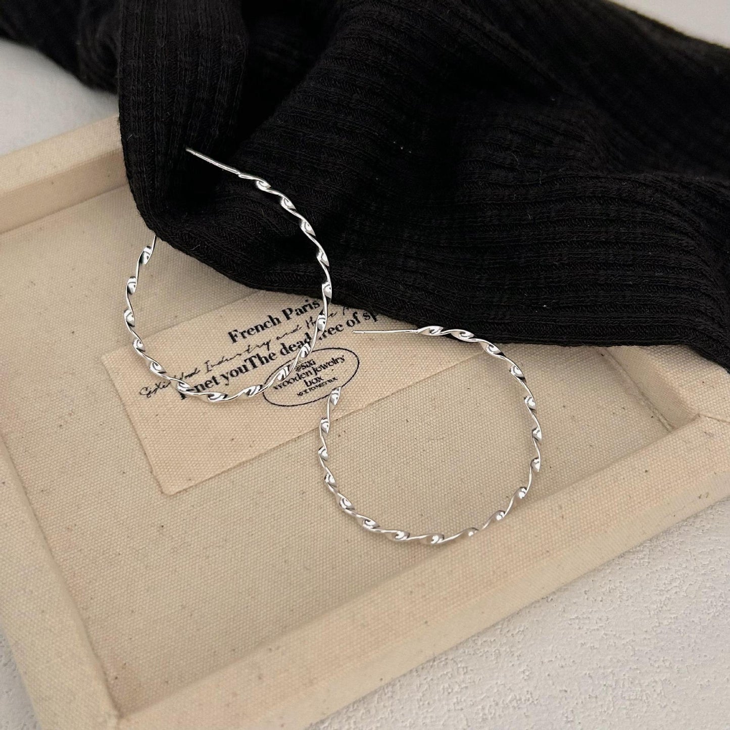 Minimalist Sweet 925 Sterling Silver Polished Rope Hoop Earrings with Pearl Inlay Geometric Design