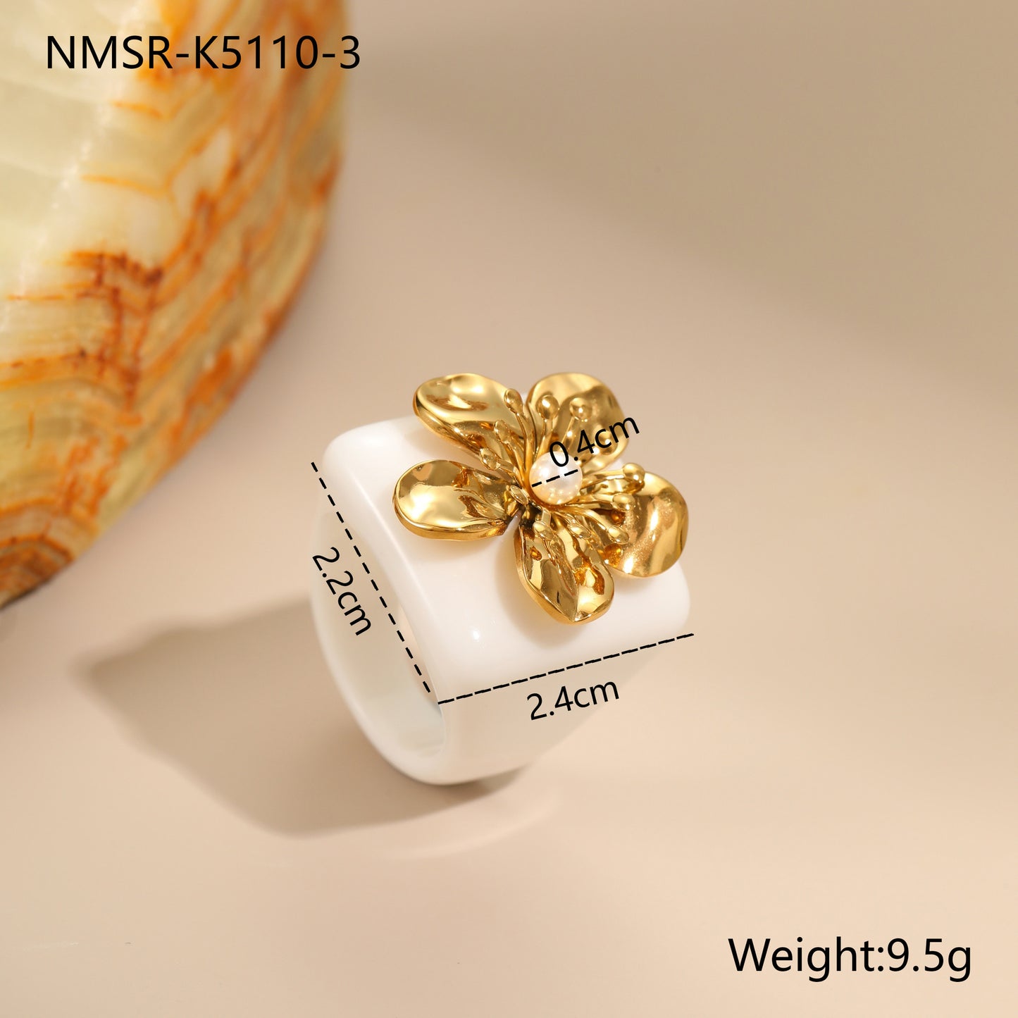 Anillo de lujo de resina floral y perlas en acero inoxidable con diseño geométrico y acabado chapado para mujer