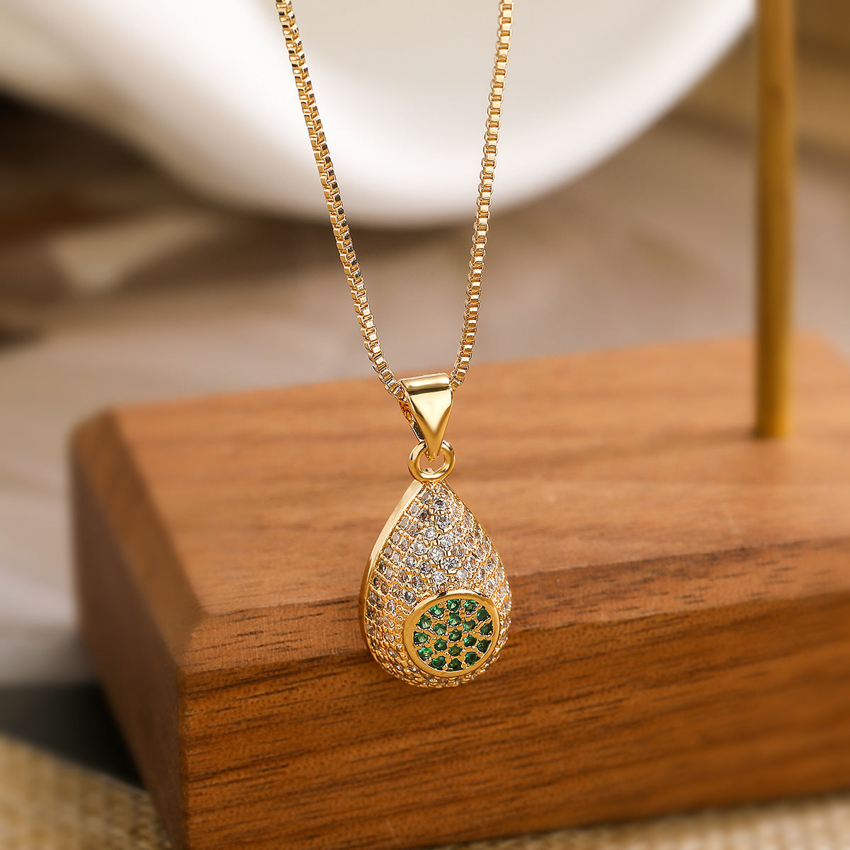 Minimalist Teardrop-Shaped Copper Necklace with 18K Gold Plating and Zircon Accents for Women