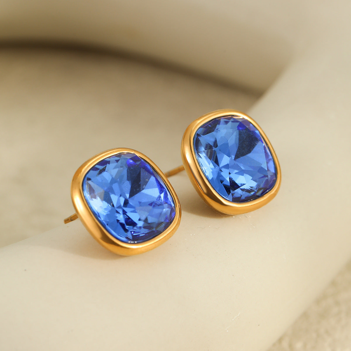 Orecchini Vintage Quadrati Geometrici in Acciaio Inossidabile con Placcatura in Oro 18K e Intarsi di Zirconi Colorati da Donna