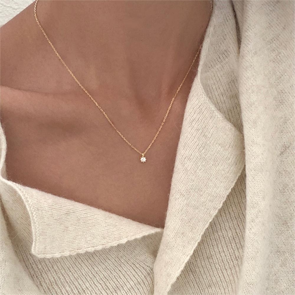Collana con ciondolo a tulipano geometrico minimalista in argento sterling 925 placcato oro su catena snake
