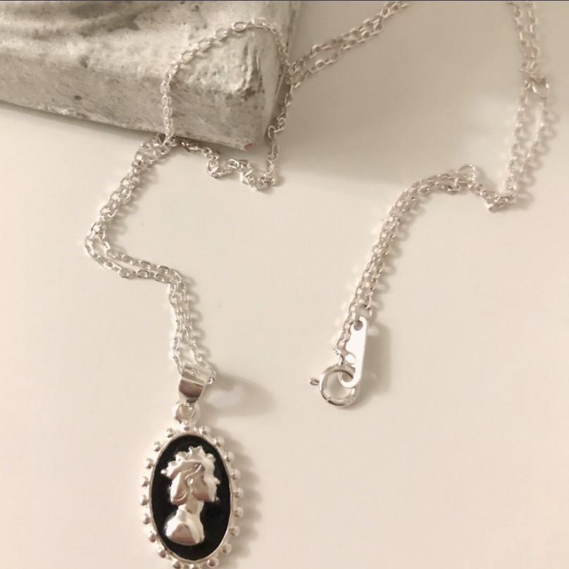 Minimalist 925 Sterling Silver Geometric Enamel Portrait Necklace with Angel Element