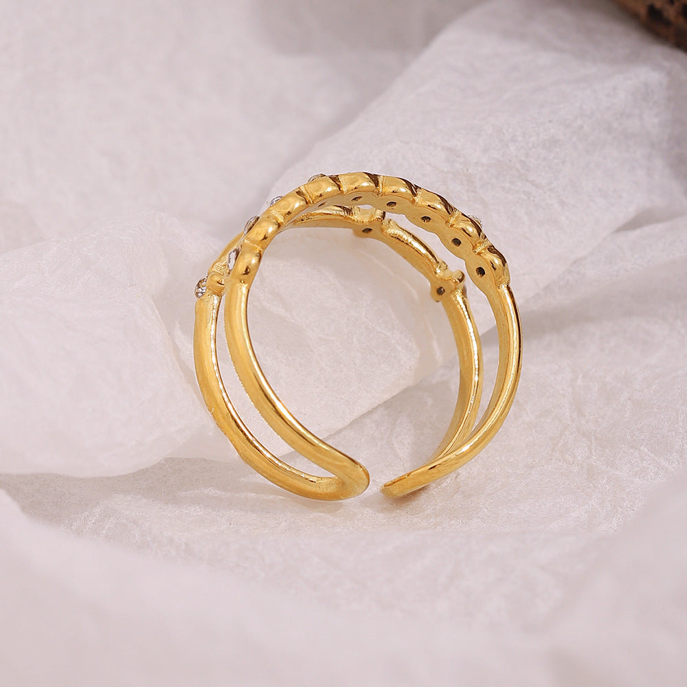 Anello Minimalista Geometrico in Acciaio Inox con Placcatura in Oro 18K e Doppi Strass per Donna