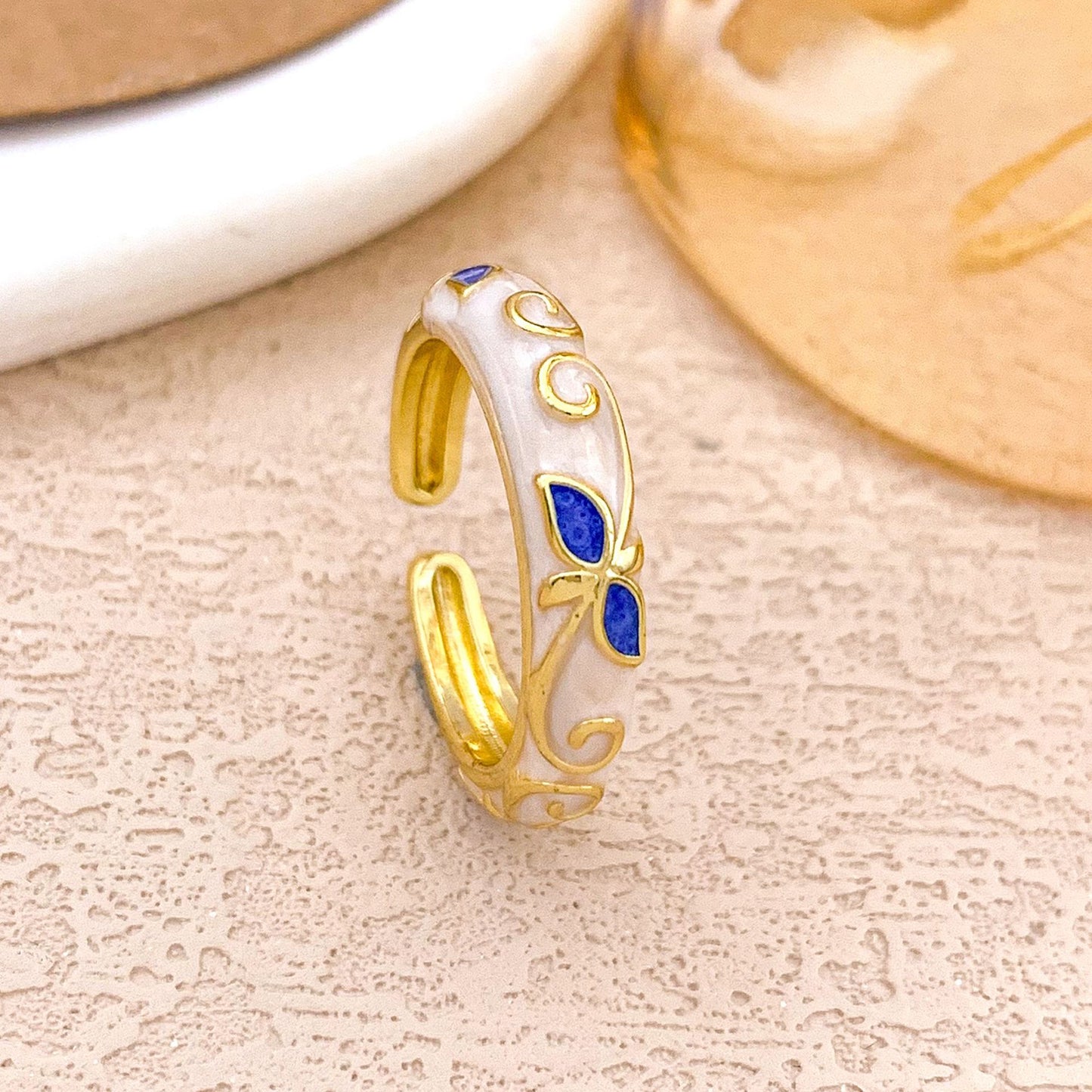 Sweet Elegant Gold Plated Enamel Floral Alloy Ring for Women