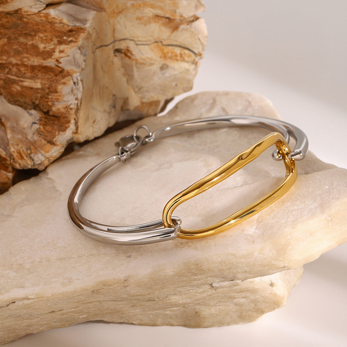 Pulsera de acero inoxidable con baño de oro de 18 quilates de dos tonos, geométrica y minimalista para mujer