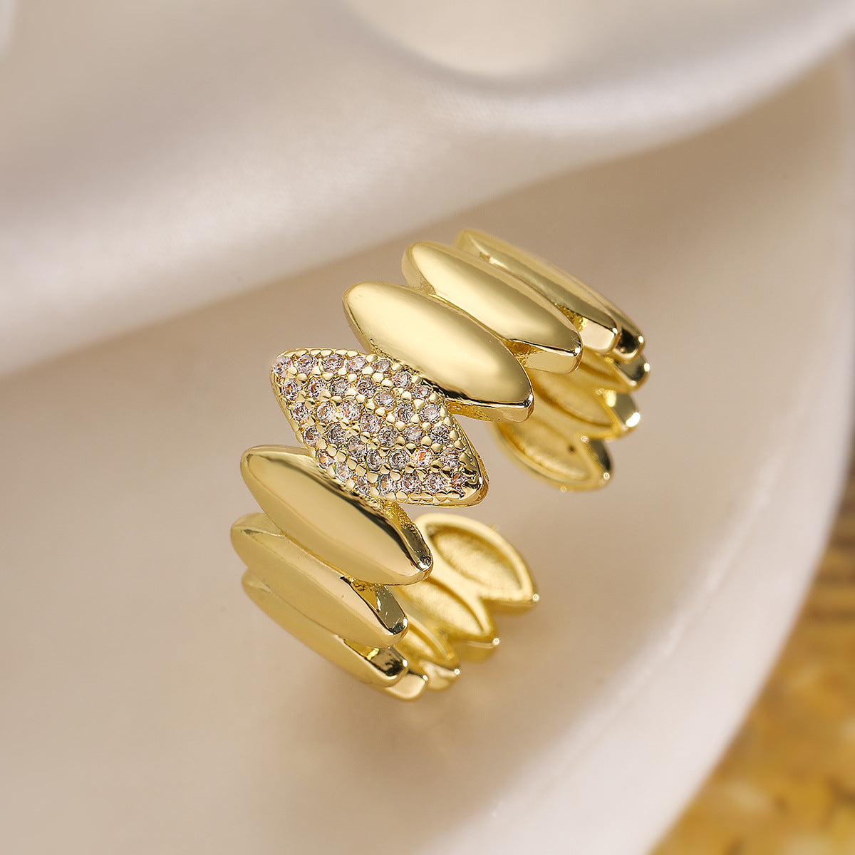 Minimalist Elegant 18K Gold Plated Brass Geometric Micro-Inlaid Cubic Zirconia Open Ring for Women