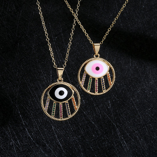Collar Minimalista con Colgante de Ojo Geométrico en Latón con Acabado Esmaltado y Circonitas Microengastadas