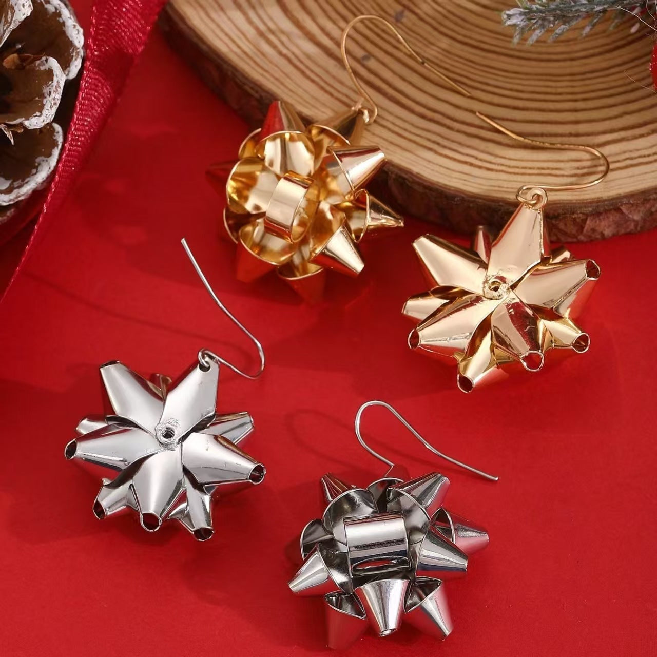 Pendientes de Navidad geométricos estilo Ins para mujer con esmalte de copo de nieve, reno y cascabel.