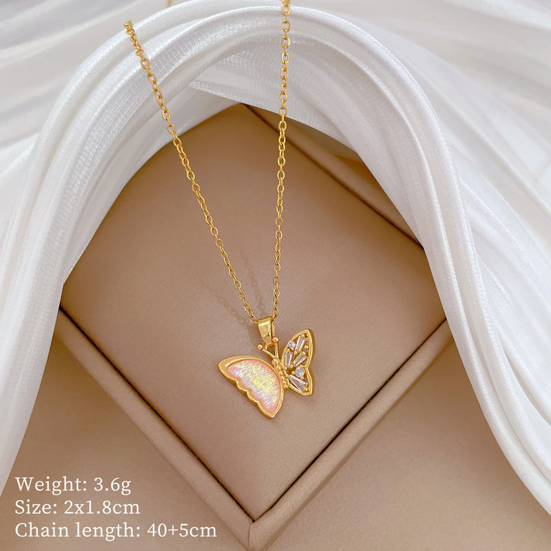 Collana in Stile Cartone Animato con Cuore in Acciaio al Titanio con Pendente in Rame e Intarsio di Strass per Donne e Uomini