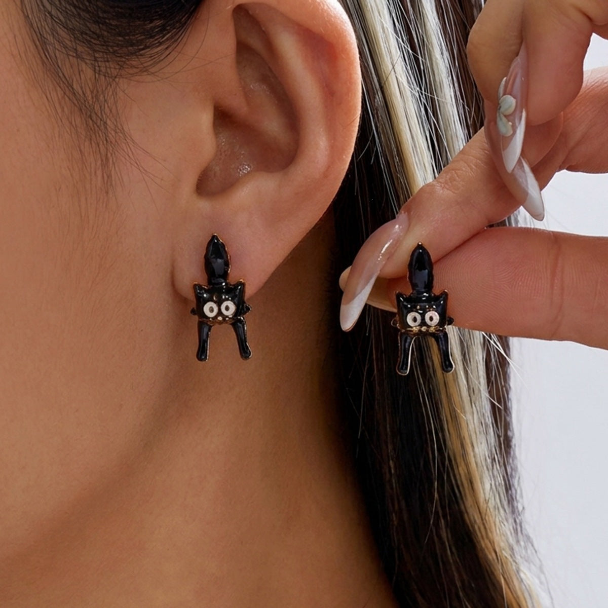 Minimalist Drip Oil Plated Alloy Halloween Cartoon Ghost Broom Bat Witch Hat Earrings for Women