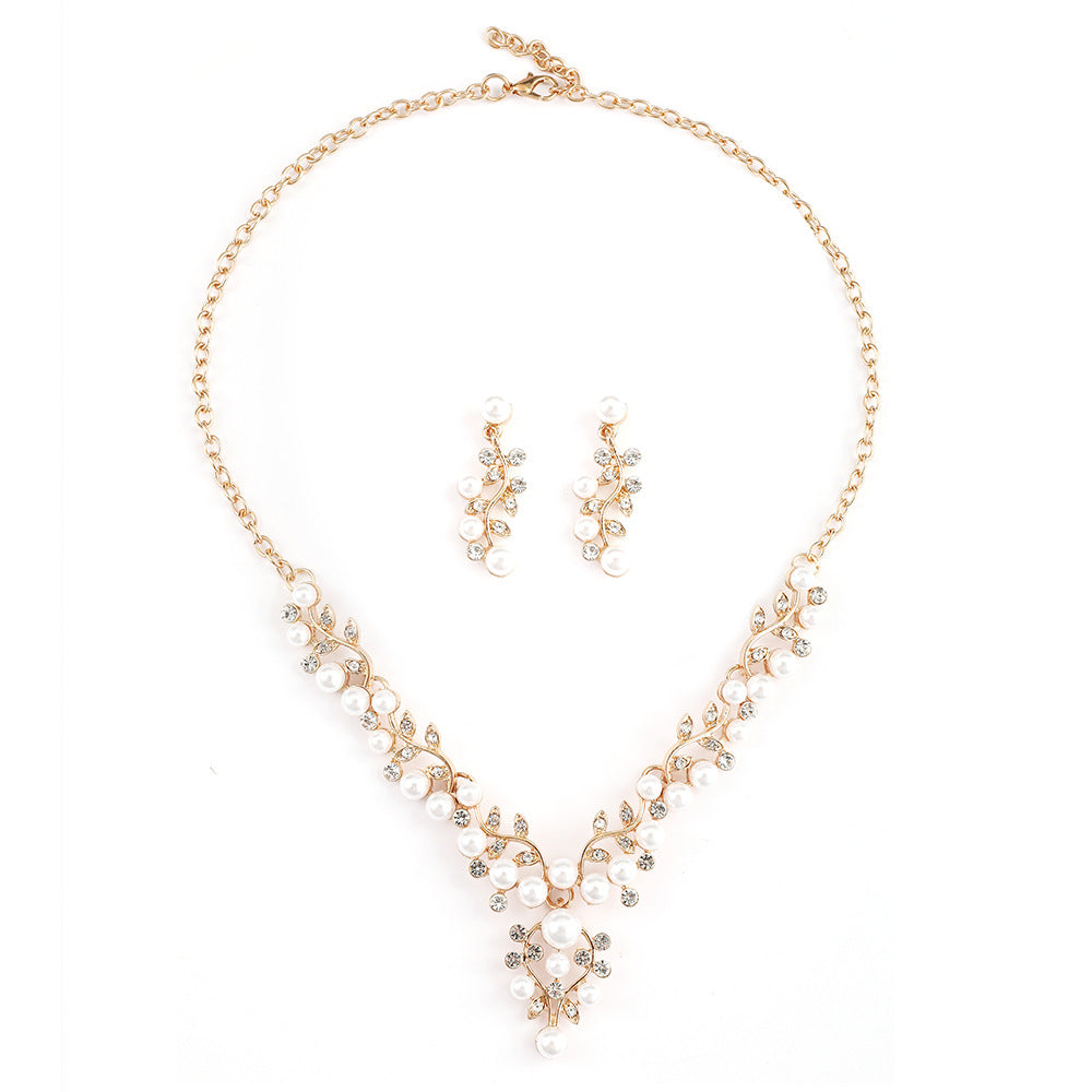 Vintage Floral Pearl Necklace and Earrings Set for Women Alloy Plated O-Chain with Petal and Leaf Motifs
