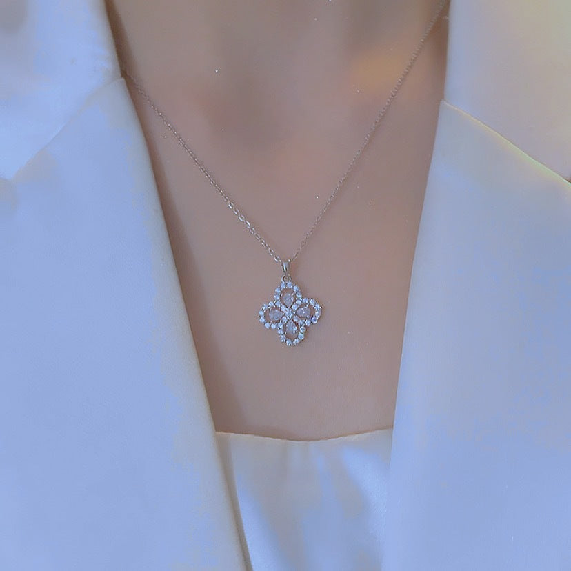 Original Design Four-Leaf Clover Pendant Necklace in Titanium Steel with Rhinestone Inlay, Plated Finish, O-Chain Style for Men