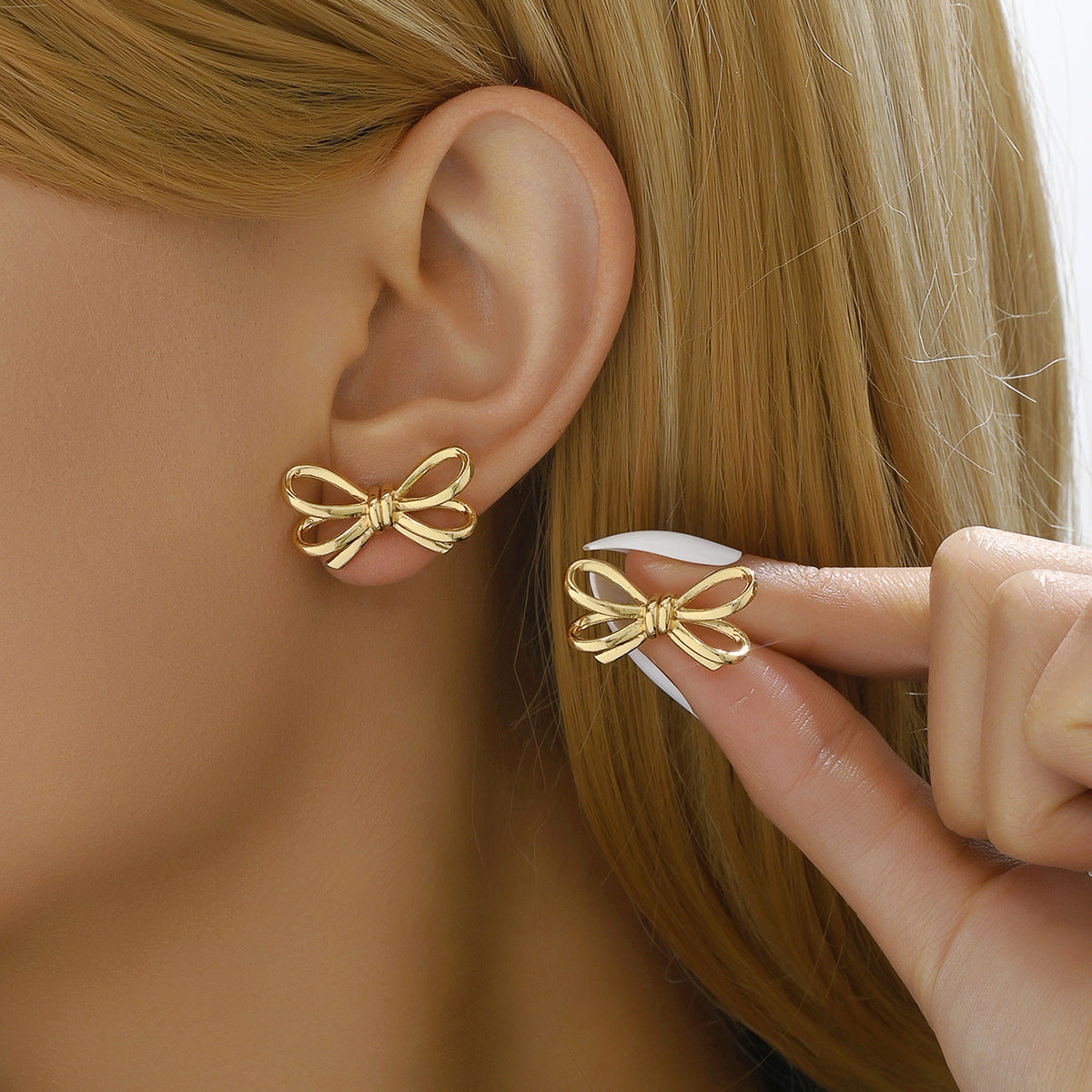 Aretes de tuerca para mujer de aleación de zinc con chapado en oro de 18 quilates, diseño geométrico hueco de múltiples capas, con nudo de lazo minimalista y dulce