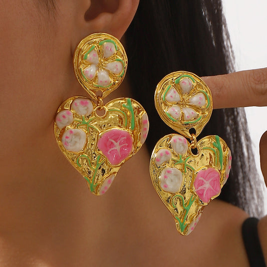Pendientes de aleación con forma de corazón estilo vintage y acabado esmaltado para mujer, tipo clip sin perforación