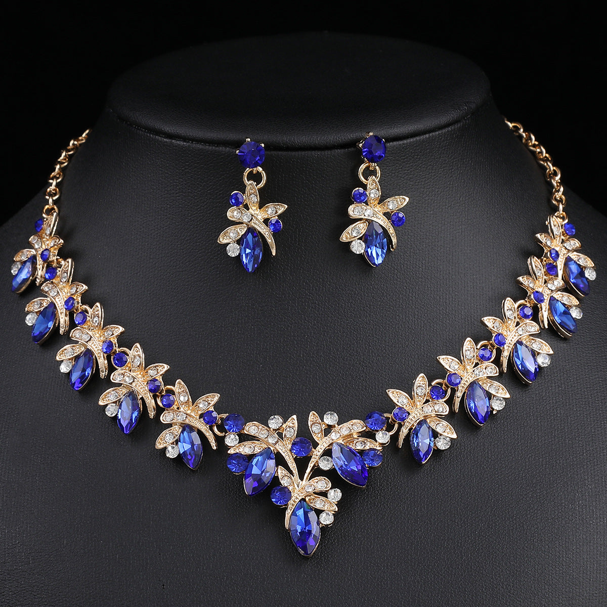 Rustic Floral Style Dragonfly Pendant Necklace and Earrings Set in Alloy with Rhinestone Inlay and Gold Plating on O-Chain for Women