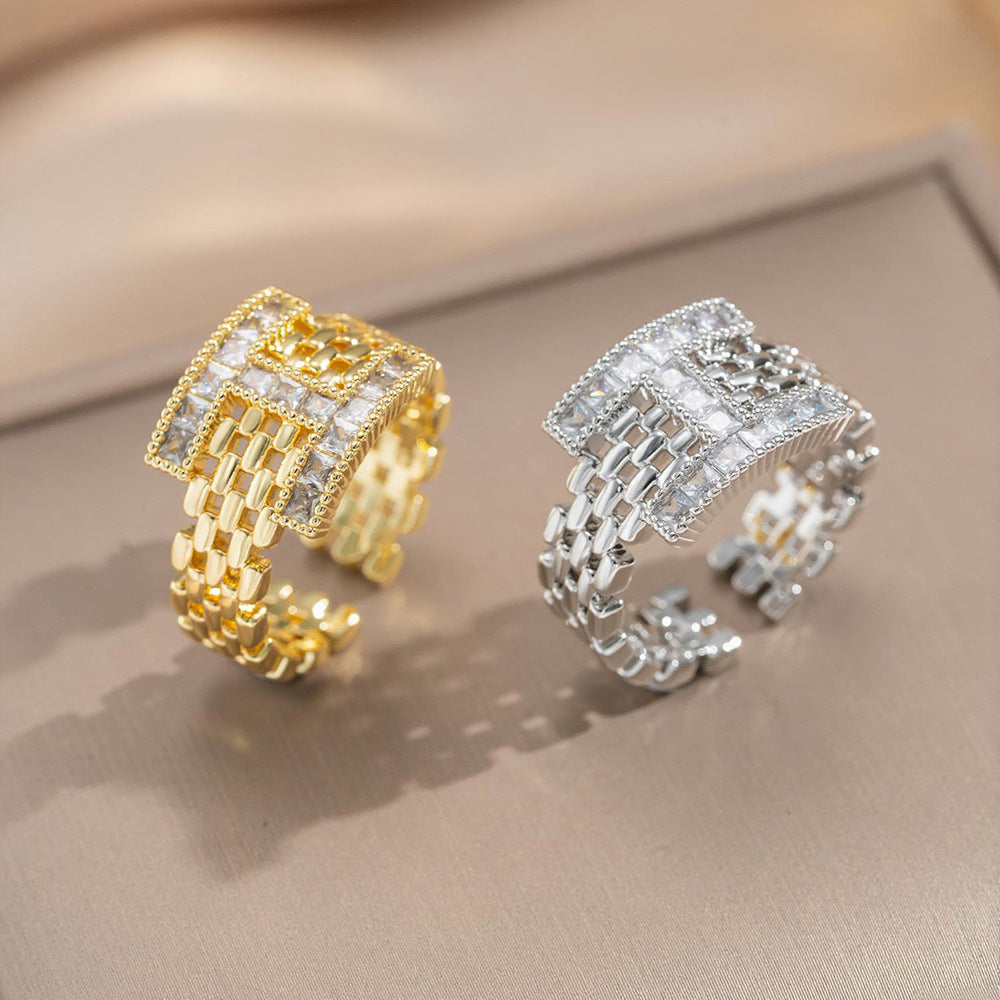 Anello Minimalista Moderno in Rame Placcato Oro 18K con Lettera "H" Geometrica e Intarsio in Zirconi, Unisex