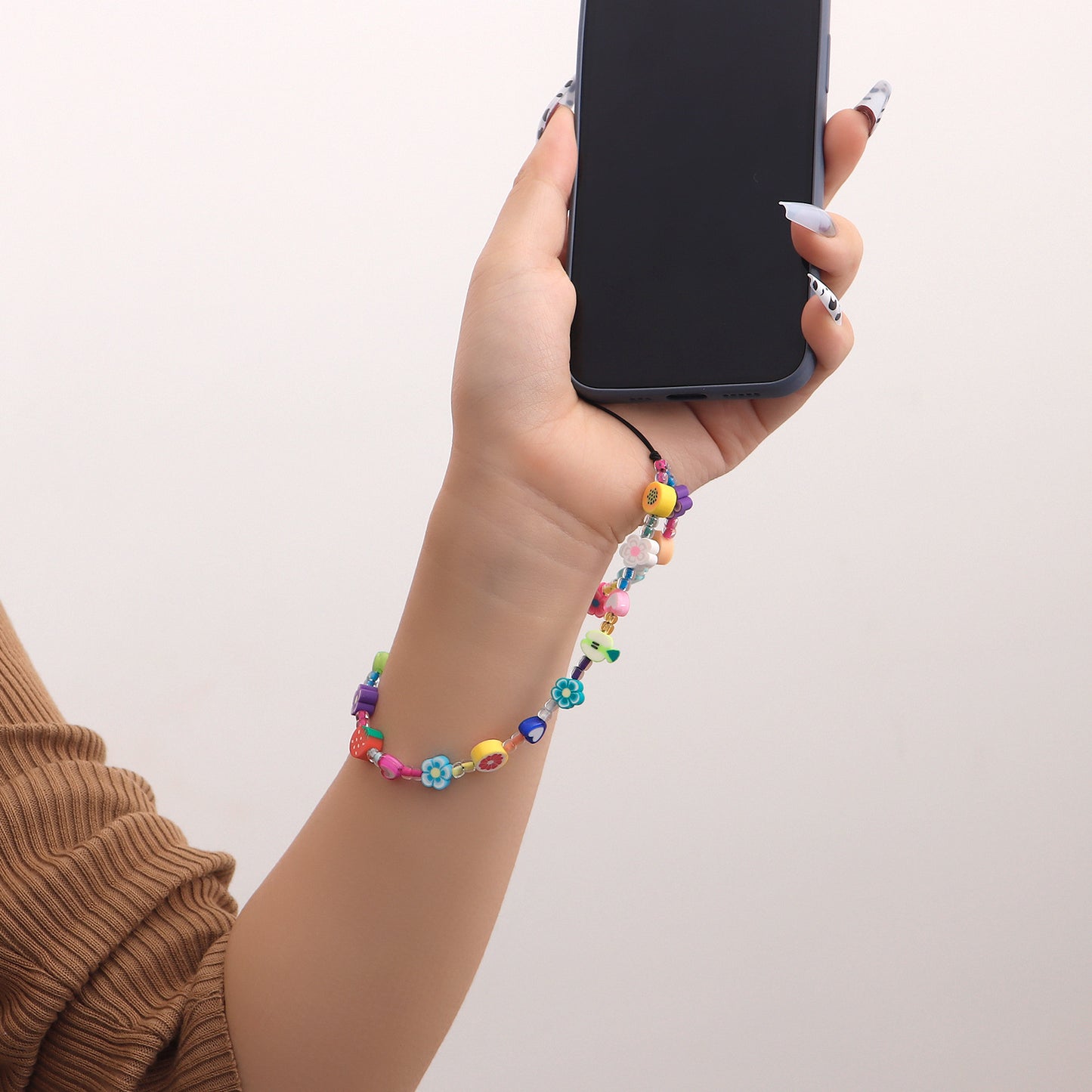 Ciondolo per telefono in lega a forma di fiore colorato in stile fiaba stravagante da donna con finitura placcata