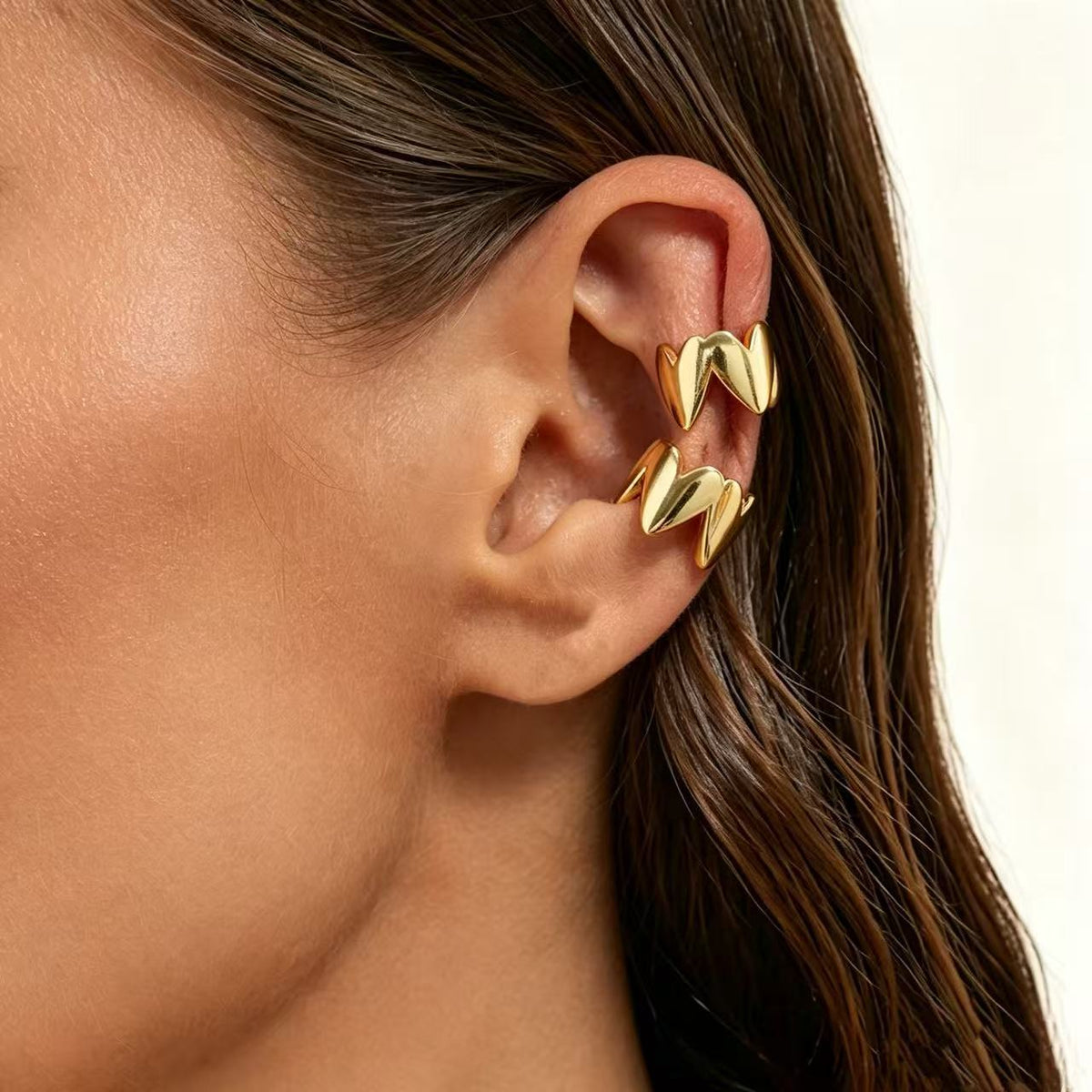 Trendy Heart Shaped Plated Zinc Alloy Ear Cuff for Women