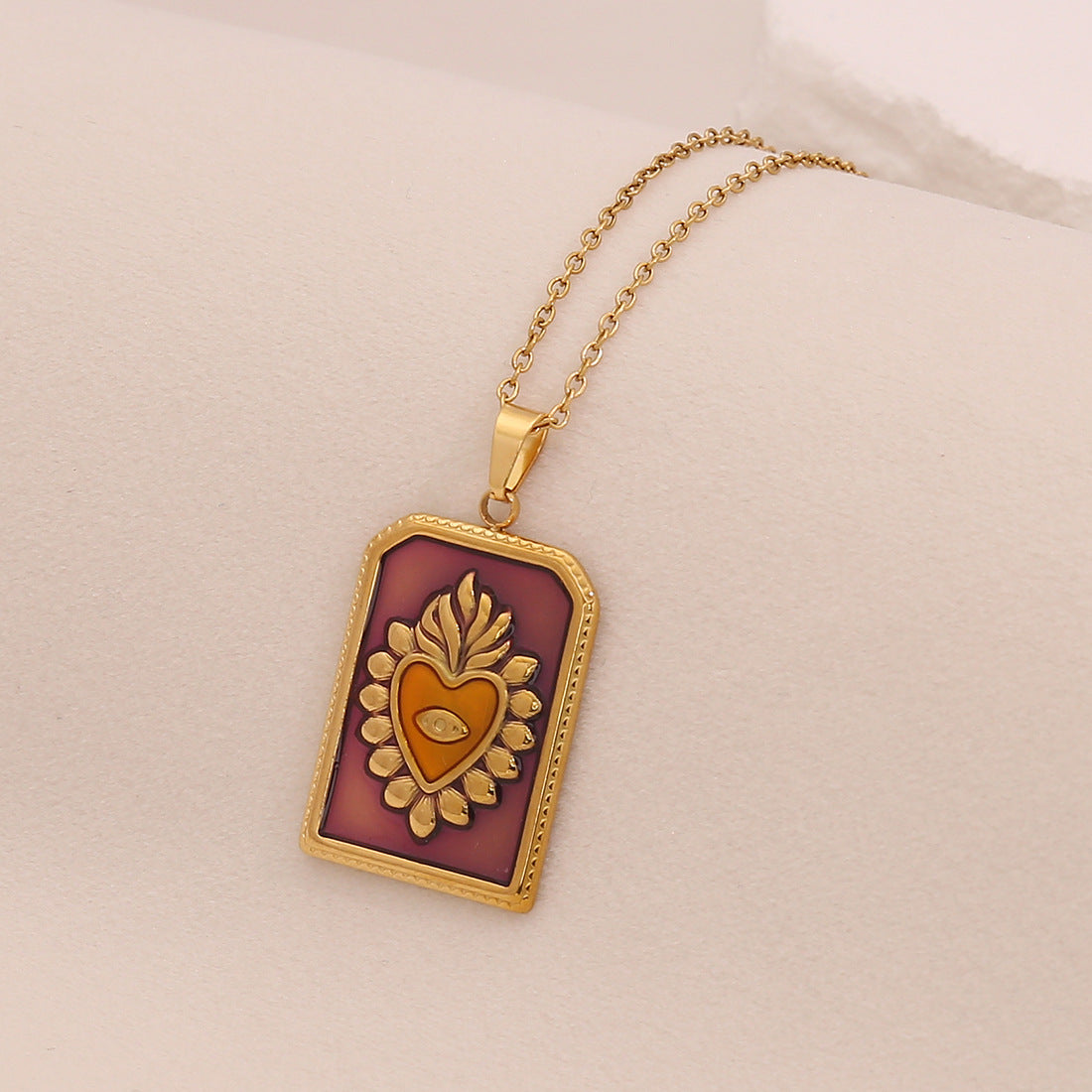 Fashionable Heart-Shaped Tarot Pendant Necklace in Stainless Steel with Enamel Finish for Women