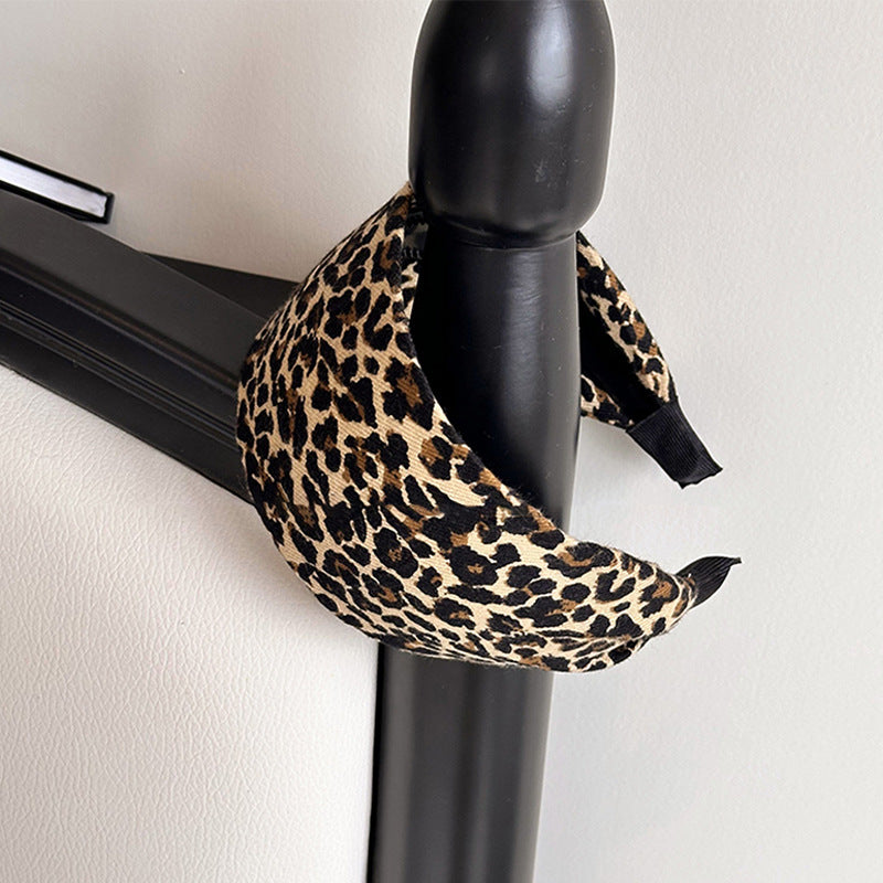 Elegante Cerchietto Ampio con Stampa Leopardata per Donna con Costruzione in Tessuto Premium e Stile Retrò Chic