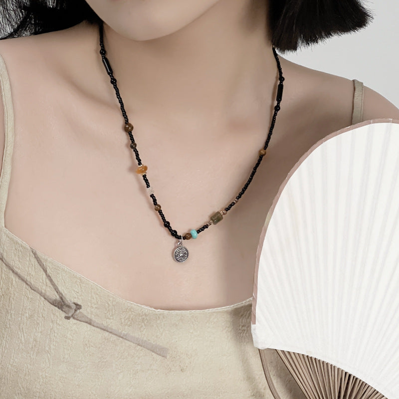 Collana Sweet Dopamine con perle barocche in lega di zinco con finitura placcata e ciondolo geometrico, delicata catena a clavicola da donna
