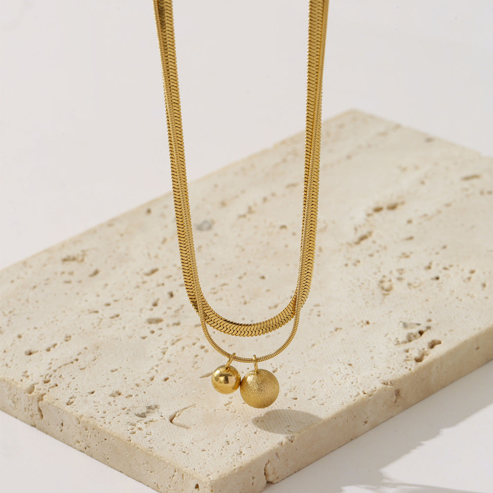 Collana con pendente rotondo geometrico minimalista in acciaio inossidabile placcato oro 18 carati da donna