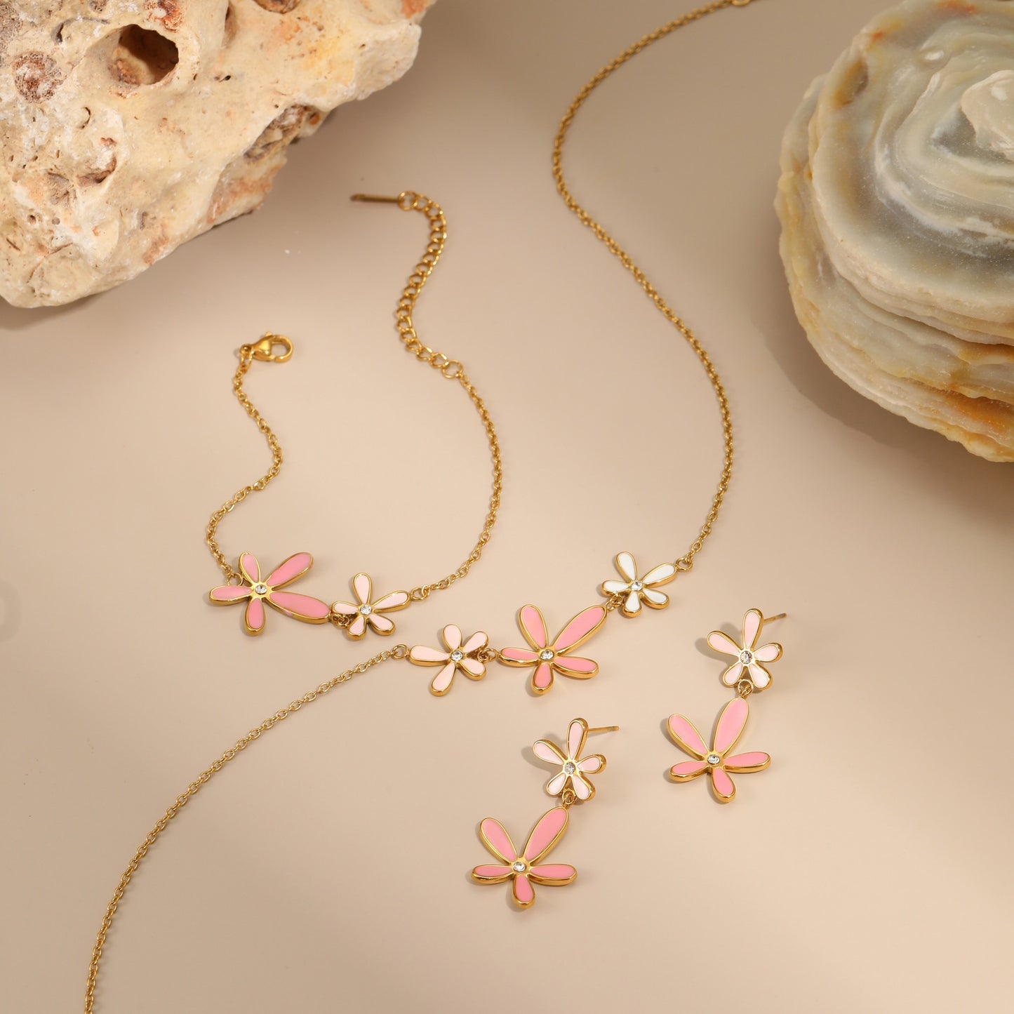 Conjunto de collar, pulsera y pendientes de acero inoxidable con flor de esmalte minimalista de moda para mujer
