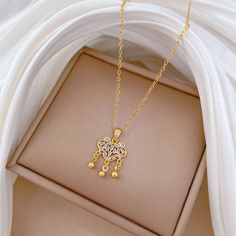 Collana con pendente a forma di nuvola minimalista in acciaio al titanio con intarsio completo di strass per donna e uomo
