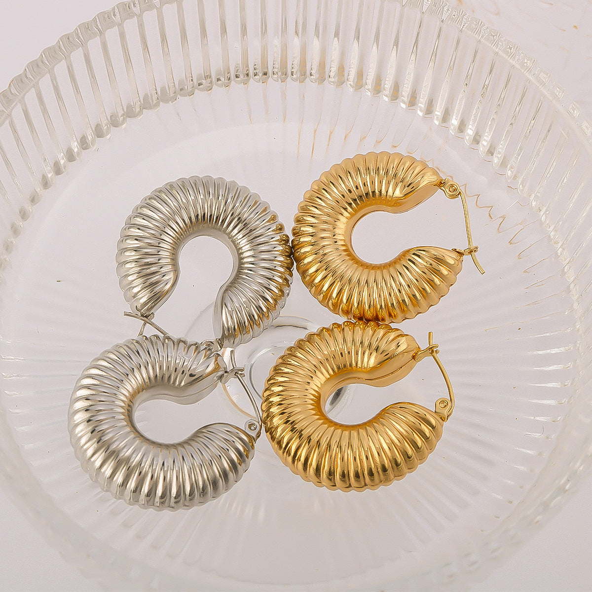 Orecchini a Cerchio Vuoti Geometrici in Acciaio Inossidabile con Placcatura in Oro 18K da Donna