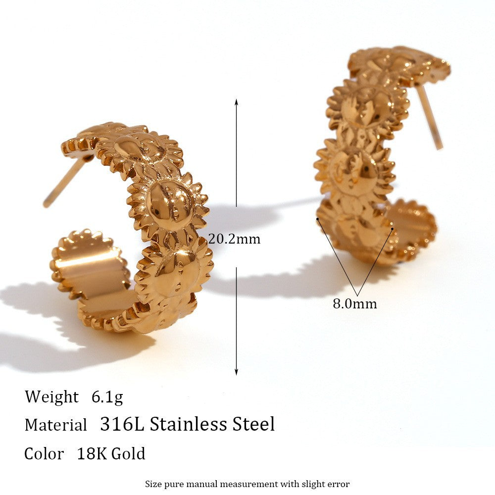 Pendientes minimalistas de acero inoxidable con forma de corazón vintage, chapado en oro de 18 quilates y detalles geométricos
